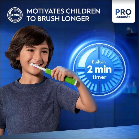 Oral-B Pro Junior Electric Toothbrush, 1 Green Handle, 1 Toothbrush Head, Designed by Braun, for Ages 6+