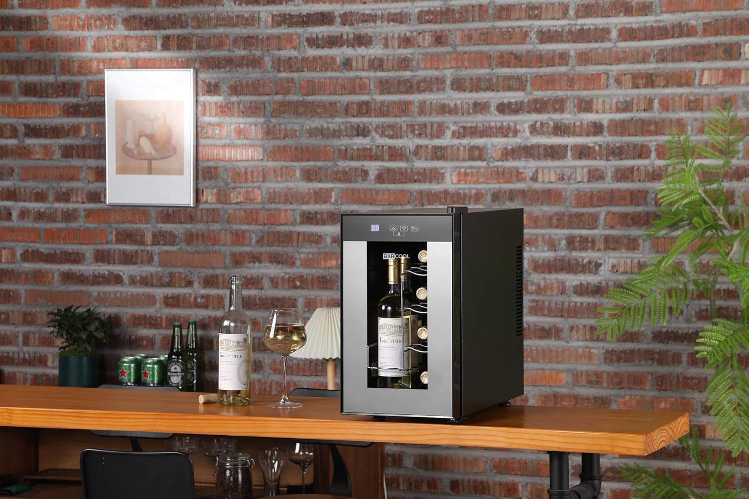 Barcool VINO8 – Table-Top Wine Fridge Black - 5-18°C - Wine Cooler - LED + Digital Display - Glass Door Drinks Cellar - Single-Zone (8 Bottle)