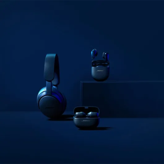 Bose QuietComfort Ultra Wireless Noise Cancelling In-Ear Earbuds, Bluetooth Noise Cancelling Earbuds with Spatial Audio and World-Class Noise Cancellation, Lunar Blue - Limited Edition
