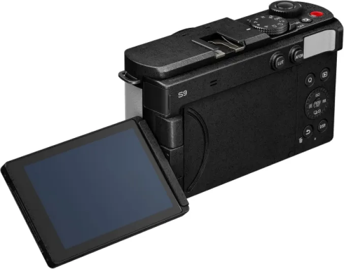 Lumix S9, Full Frame Mirrorless Open Gate Vlogging Camera, Smokey White, Body Only, 24.2MP, 6K /4K Video, 779 Point PDAF, Image Stabilisation, Free-Angle Screen, 5Ghz WiFi White S9E